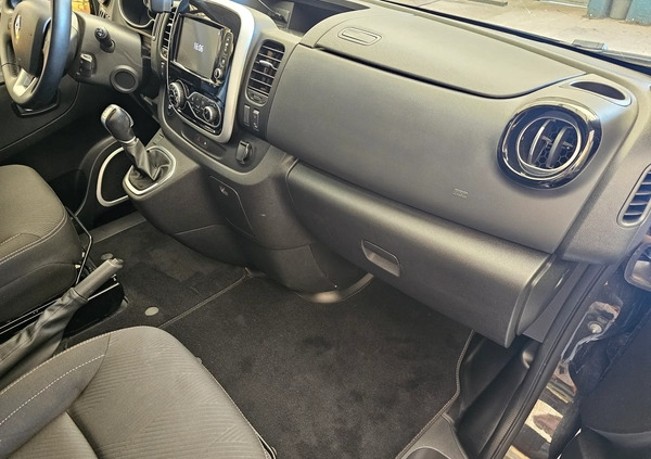 Renault Trafic cena 141000 przebieg: 155800, rok produkcji 2019 z Kutno małe 742